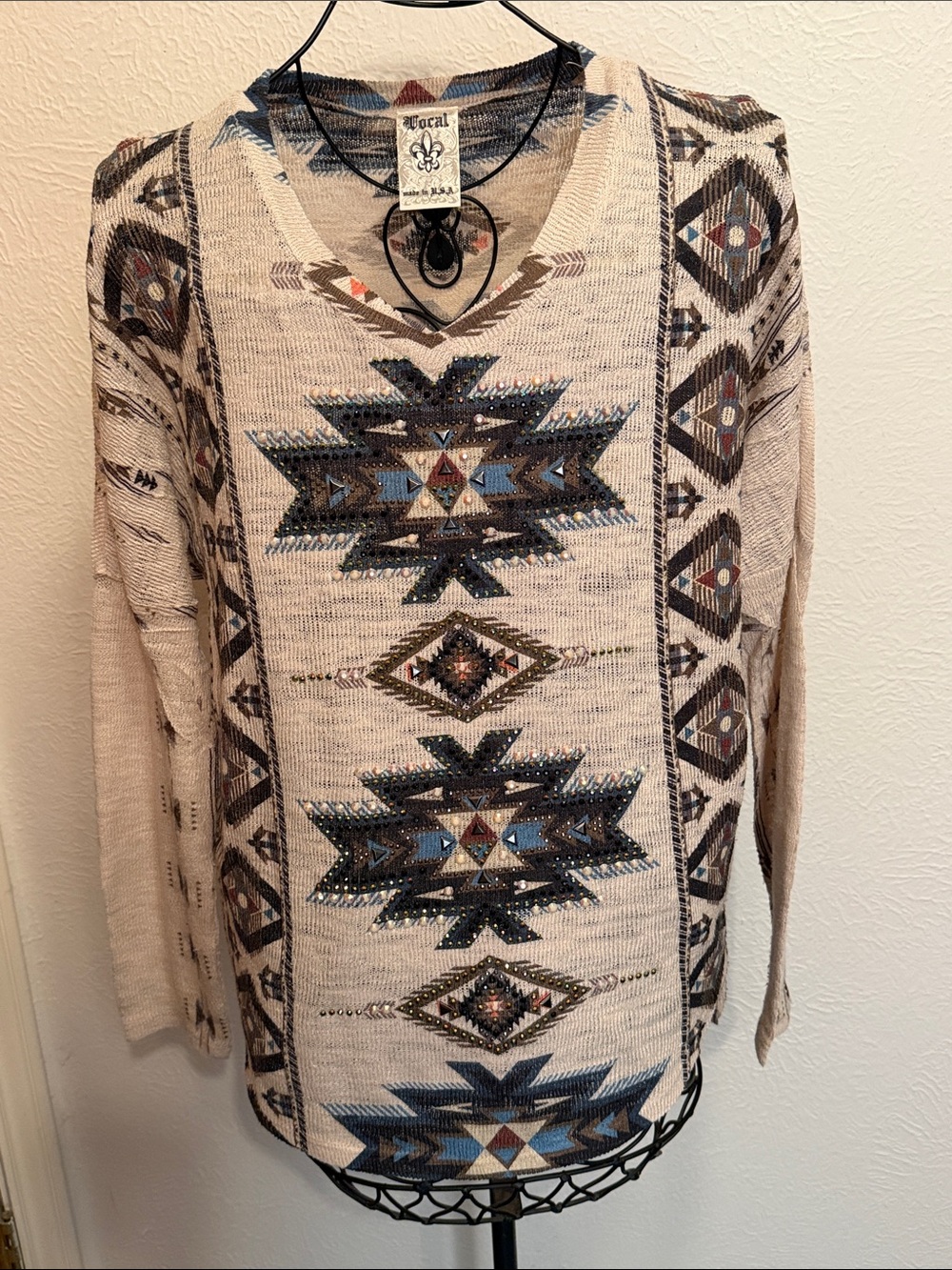 🪷🪷🪷BOGOHO🪷🪷🪷Vocal Aztec-Pattern Knit Pullover in Cream, Blue & Brown-Medium